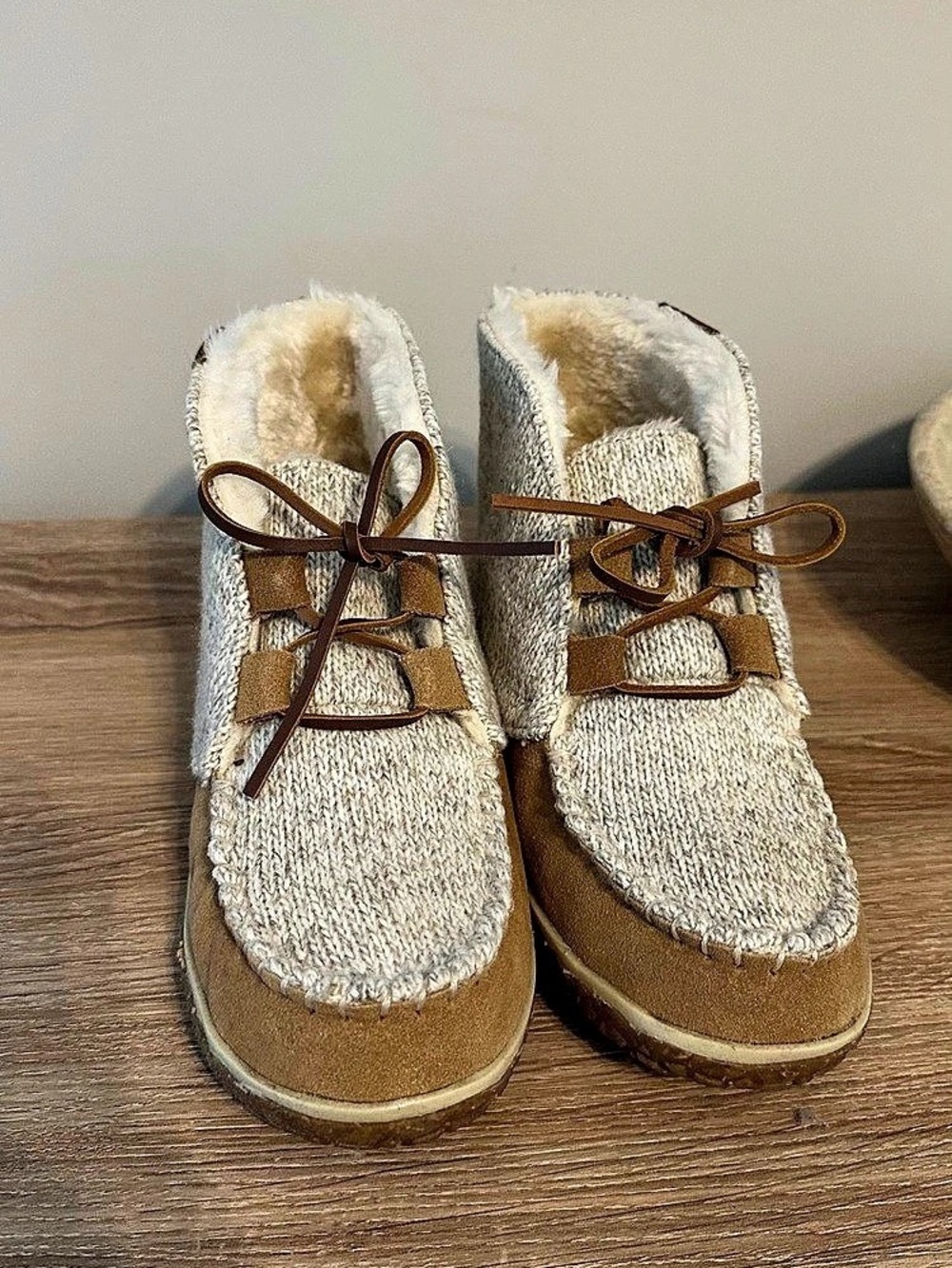 Minnetonka Fur-Lined Wedge Slippers - Never Worn